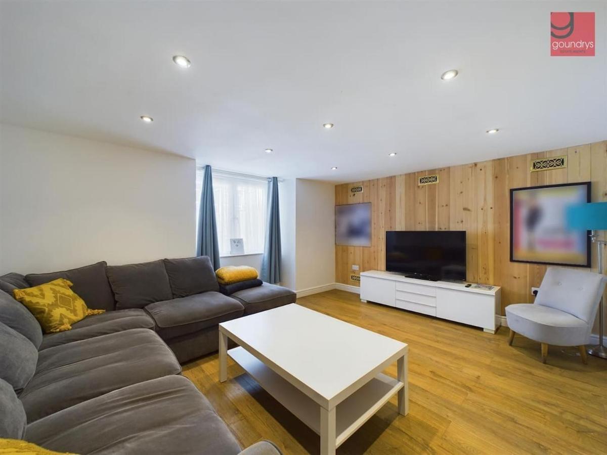 Truroflat Apartment Bagian luar foto