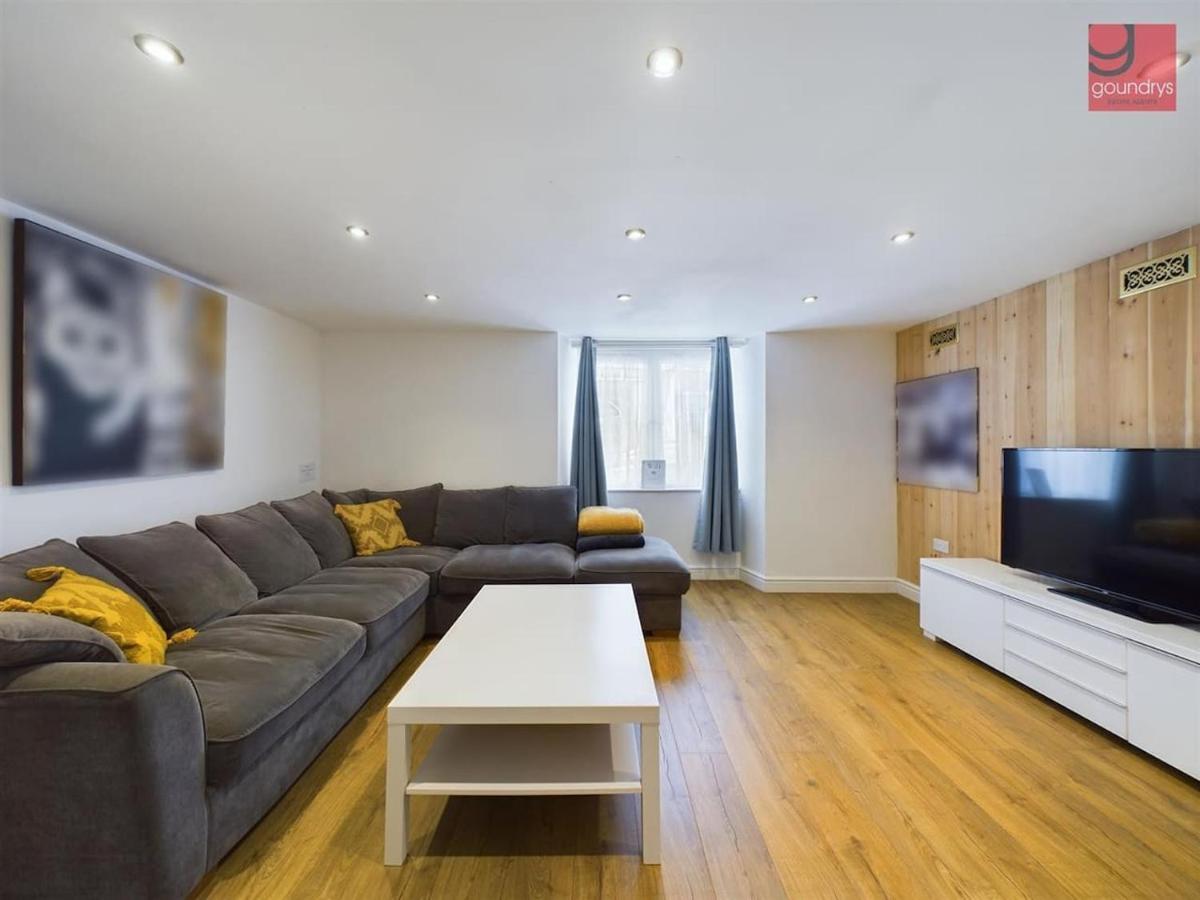 Truroflat Apartment Bagian luar foto