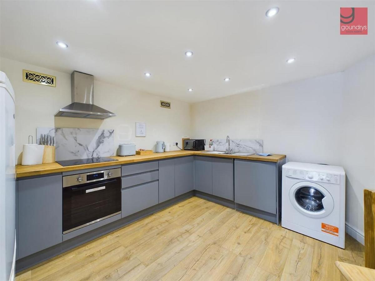 Truroflat Apartment Bagian luar foto