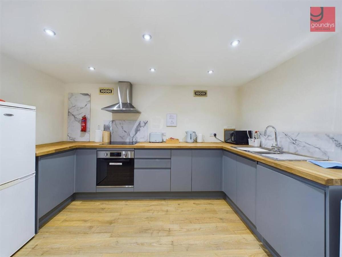 Truroflat Apartment Bagian luar foto